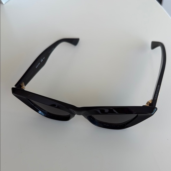 BOTTEGA VENETTA Black Cat-Eye Sunglasses - Picture 2 of 10
